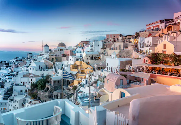 Costa del Mediterráneo con edificios coloridos